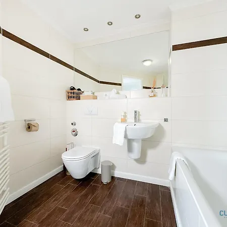 Residenz Am Yachthafen 18 *